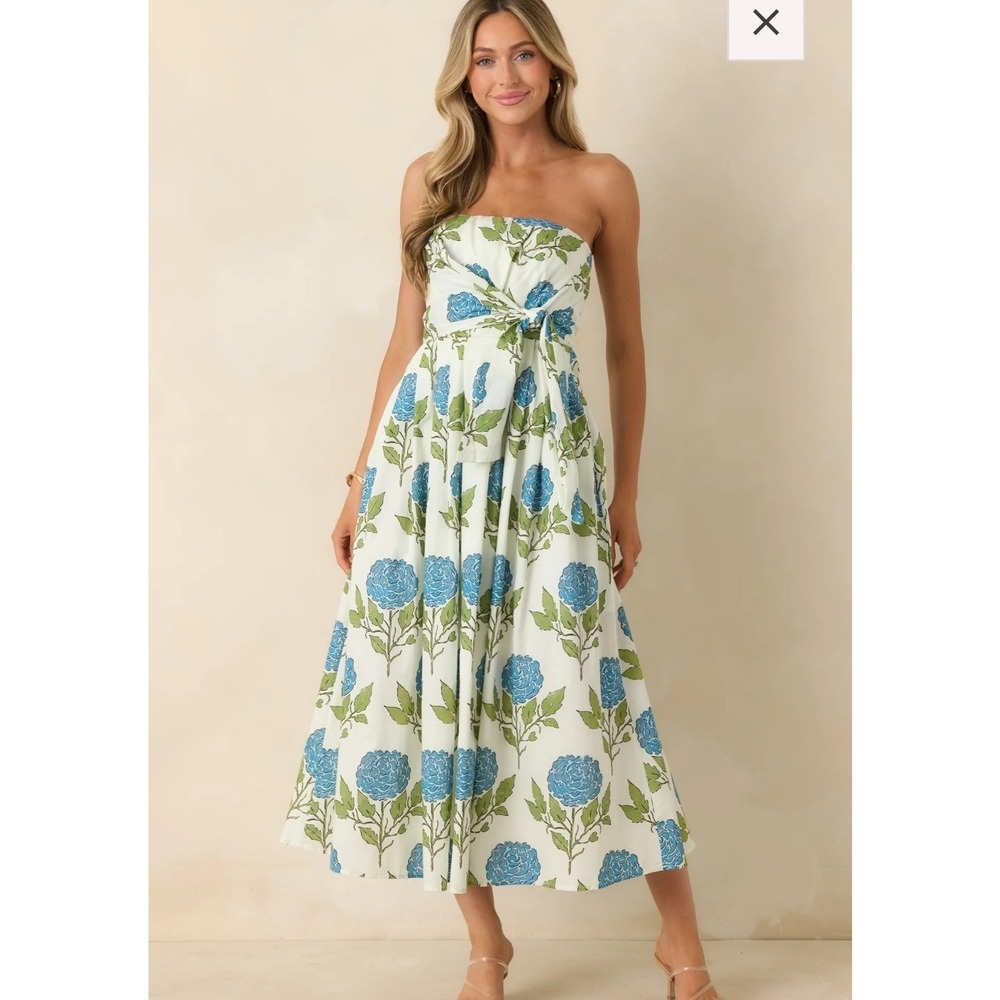 Entro Women Blue Floral Strapless Twist Front Smocked Midi Dress Medium White